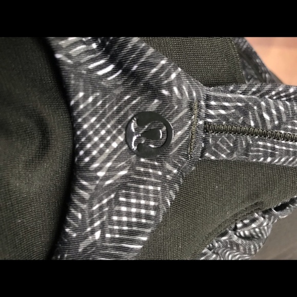 Lululemon wrap it up tank, M?, dark green - Picture 7 of 8